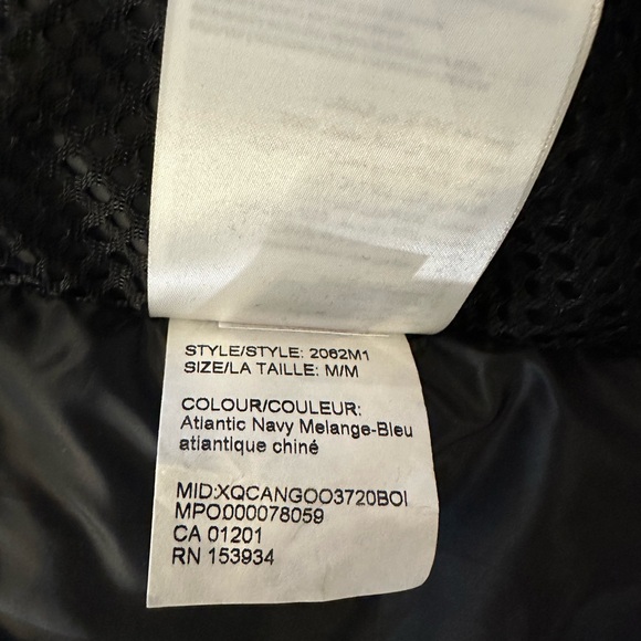 Canada Goose men’s Langford Parka Wool in Navy - Picture 10 of 10